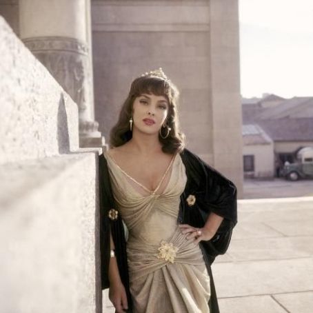 Gina Lollobrigida