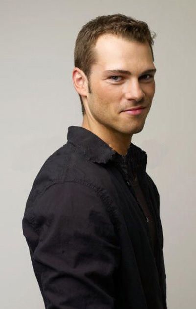 Next photo of Shawn Roberts