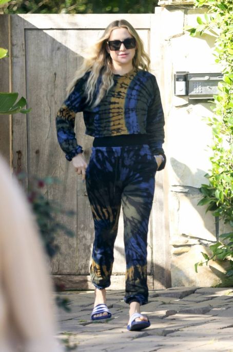 Kate Hudson – In a tie dye sweatsuit out in Brentwood