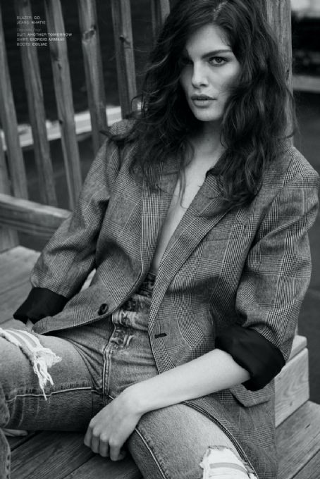 Vanessa Fuchs - L'Officiel Magazine Pictorial [Italy] (January 2021)
