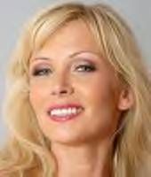 Vivian Schmitt
