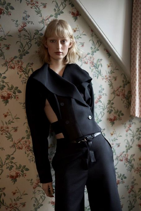 Laura Meier Hagested - Harper's Bazaar Magazine Pictorial [Russia ...