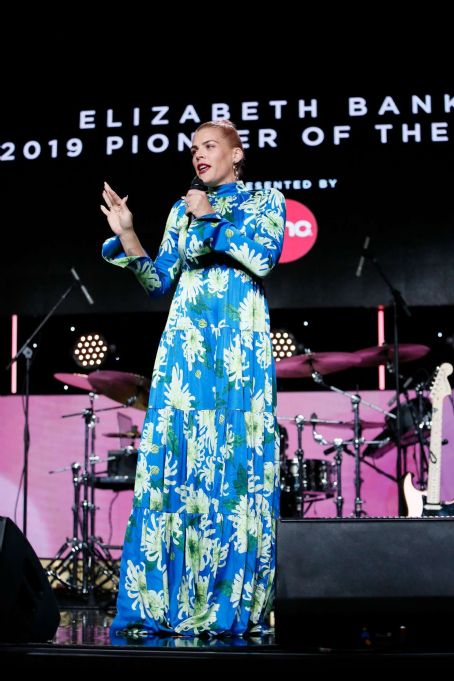 Busy Philipps – 2019 Pioneer of the Year Dinner Honoring Elizabeth ...