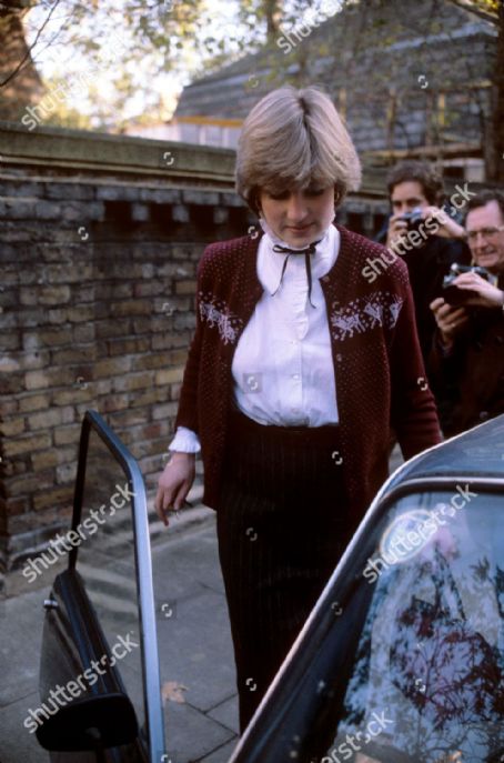 Lady Diana Spencer outside her flat in Coleherne Court, Kensington ...