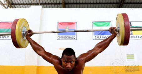 Jorge Arroyo (weightlifter)