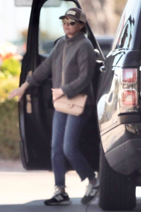 Shannen Doherty – Stopping at a gas station to fill up in Malibu