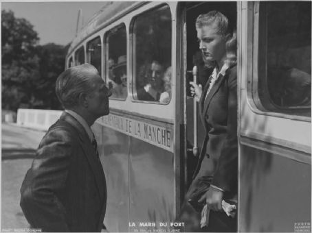 Jean Gabin in Le jour se lève (1939), Dutch postcard by M. …