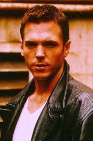 Nicholas Lea
