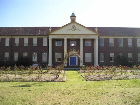 Macarthur Girls High School