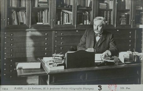Charles Vélain