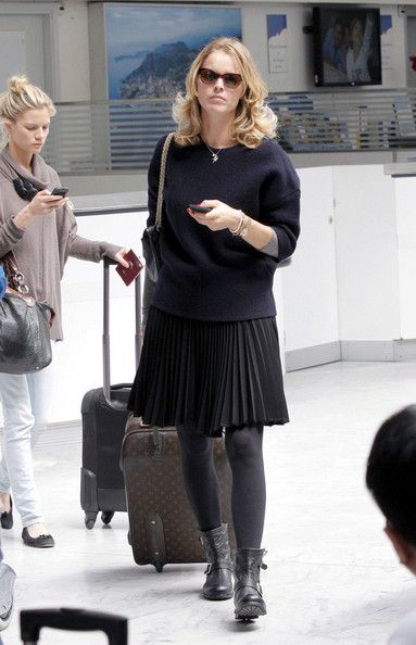 Airport Style Eva Herzigova Famousfix