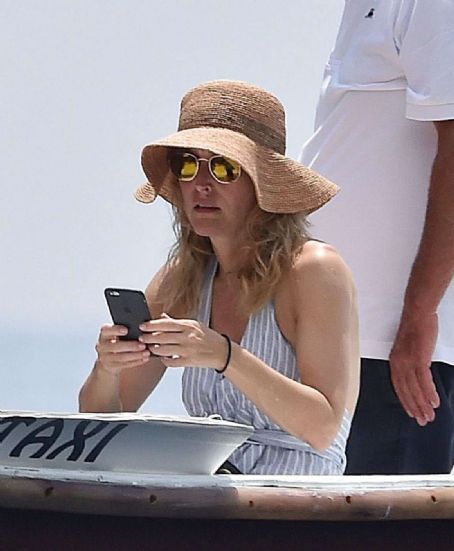 Gillian Anderson in Bikini in Portofino | Gillian Anderson Picture ...