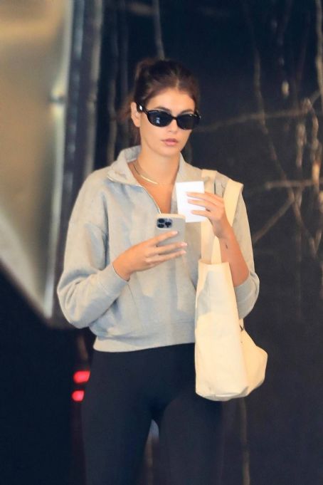 Kaia Gerber – Stops at a gas station in Los Angeles