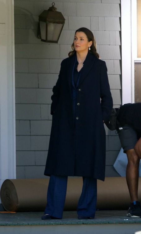 Bridget Moynahan and Vanessa Ray – On the ‘Blue Bloods’ set in Brooklyn