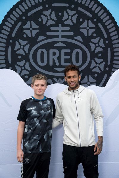 Neymar Shows Off a New Type of OREO Cookie Dunk for the Winners of the ...