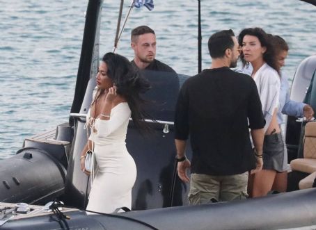 Nicole Scherzinger – Pictured with beau Thom Evans in Mykonos | Nicole ...