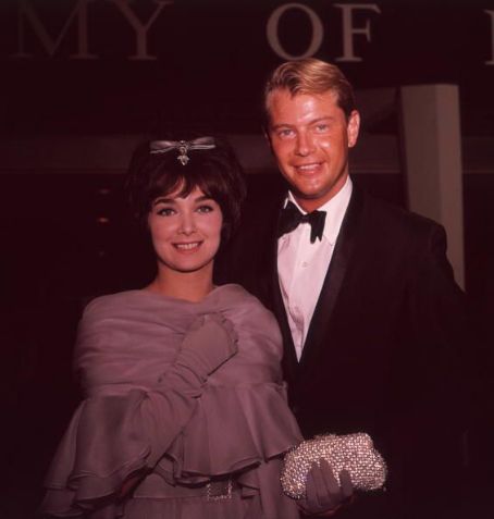 Troy Donahue and Suzanne Pleshette - Dating, Gossip, News, Photos