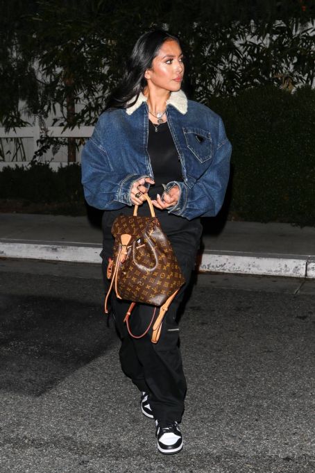 Vanessa Bryant – Leaving dinner at San Vicente Bungalows in West Hollywood