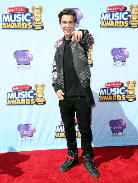 Austin Mahone - Radio Disney Music Awards