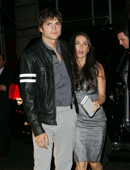 Demi Moore Afterparty For Ashton Kutchers Performance At Saturday Night Live 13042008 4060