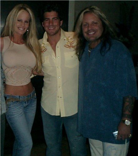 Vince Neil and Lia Gerardini Picture - Photo of Vince Neil and Lia ...