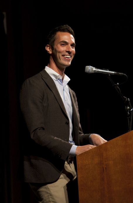 Who is Ari Shapiro dating? Ari Shapiro girlfriend, wife