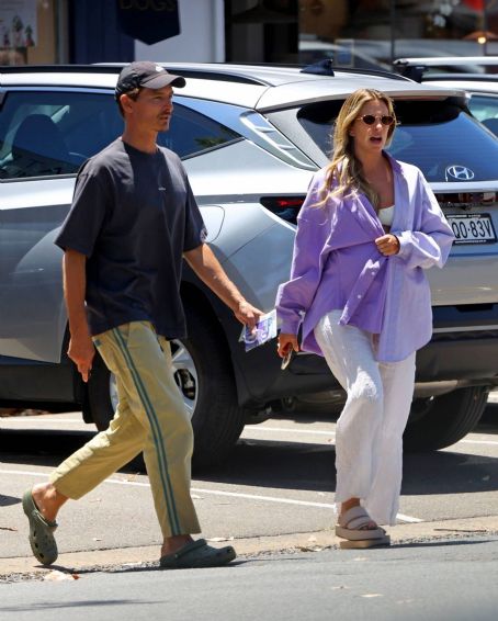 Renee Bargh – Out in Sydney