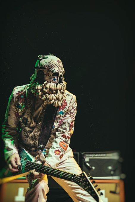 Who is Wes Borland dating? Wes Borland girlfriend, wife