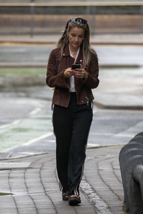 Helen Skelton – Arriving at the BBC Studios in Leeds | Helen Skelton