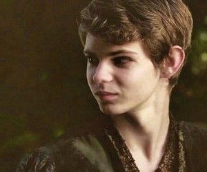 Who is Robbie Kay dating? Robbie Kay girlfriend, wife