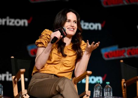 Elizabeth Reaser – Netflix & Chills Panel at 2018 New York Comic Con