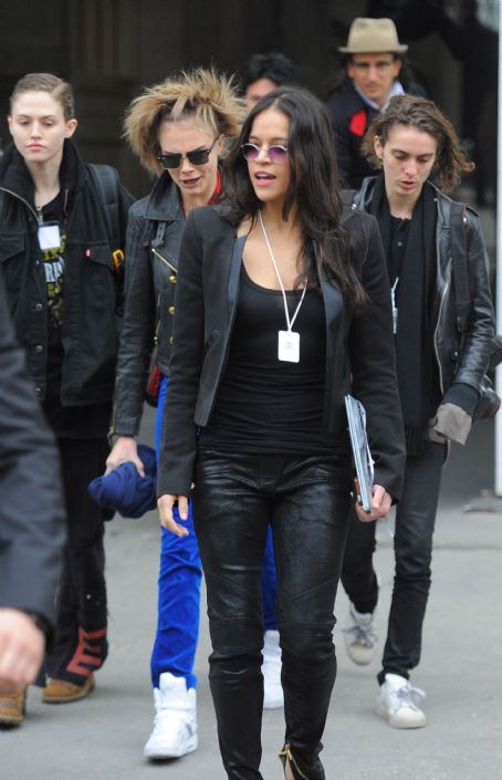 January 21st 2013 - Leaving Chanel Fashion Show in Paris Picture
