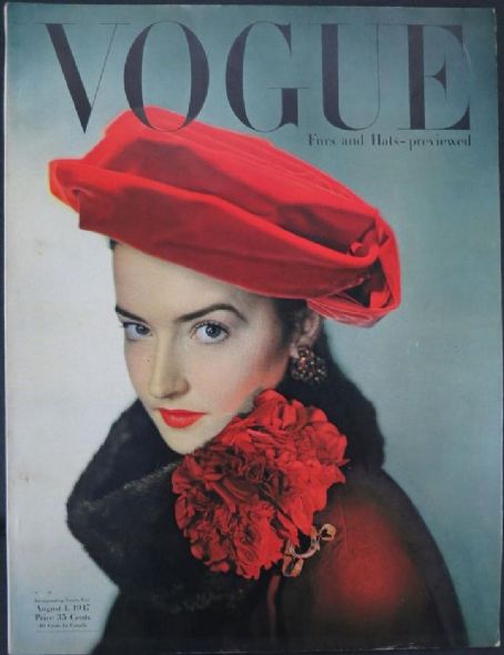 Vogue Magazine 01 August 1947 Cover Photo - United States