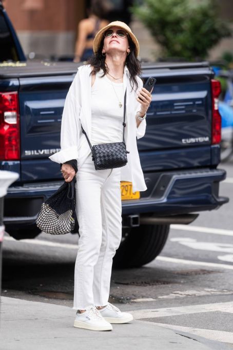 Courteney Cox – Photographed on the streets of New York