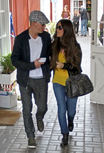 Alanis Morissette: through the Brentwood Country Mart