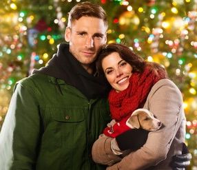 Andrew Walker & Ashley Greene “Christmas on My Mind” Interview