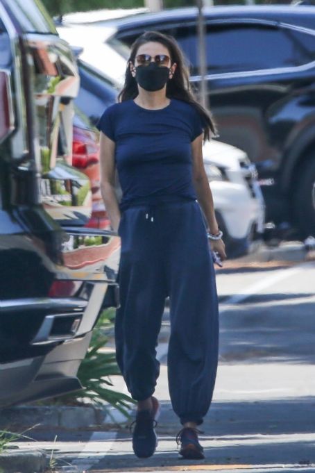 Mila Kunis – Running errands in Los Angeles