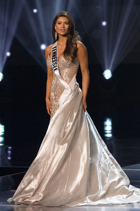 Fashion Highlight: Miss Universe winners evening looks of the last 20 years  : r/popculturechat
