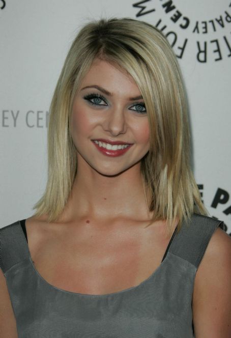 Taylor Momsen - 25th Paley Television Festival "Gossip Girl"