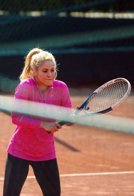 Shakira – Morning Training at a Tennis Club in Barcelona 2/27/ 2017